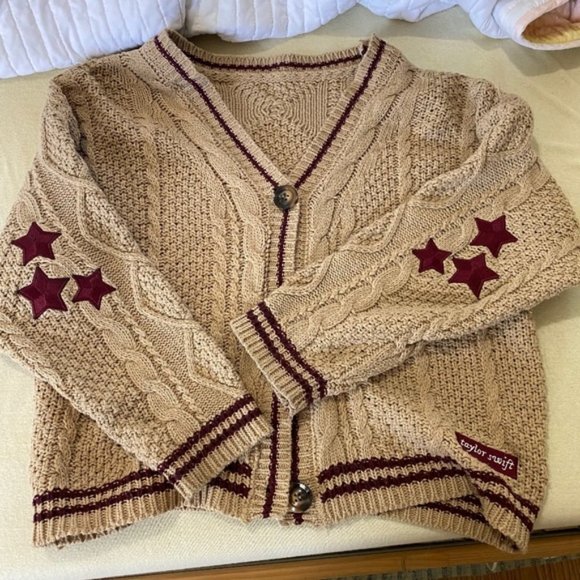 Taylor Swift Sweaters - ISO Taylor Swift Cardigans DO NOT BUY